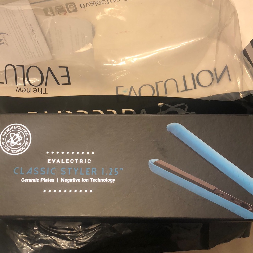 CFS-8 Valectric Straightener